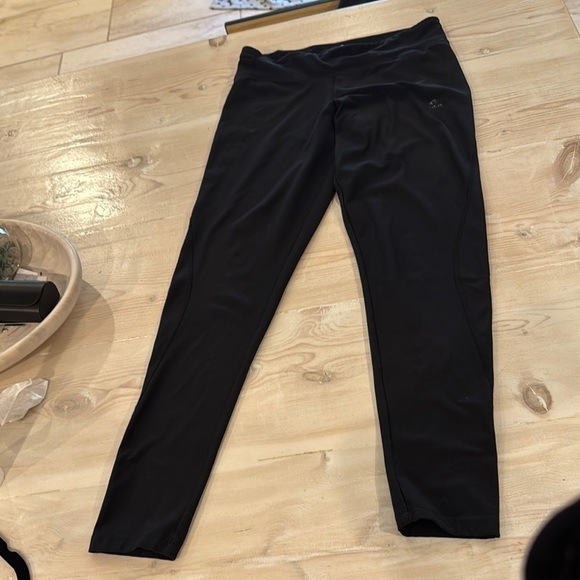 Women's Black Leggings - Picture 4 of 5